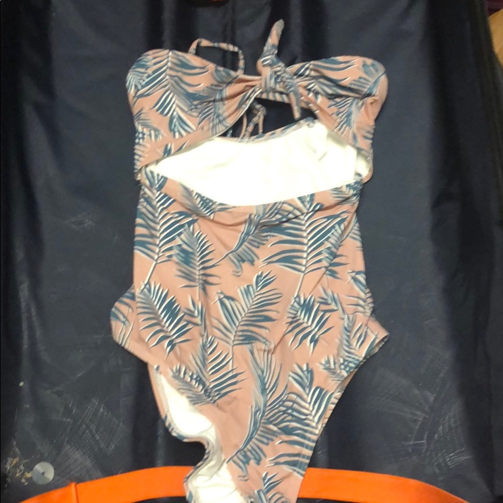 Super cute swimsuit